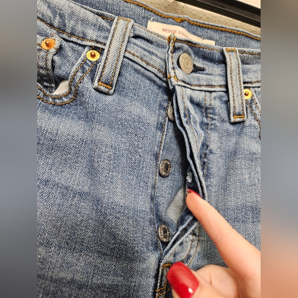 Levi's 27 wedgie straight leg high waist button fly raw hem distressed jeans - Picture 7 of 14